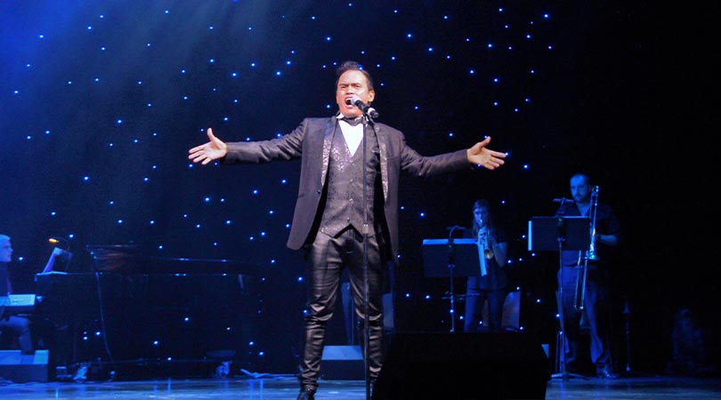 Daniel Mallari Singing 810x450